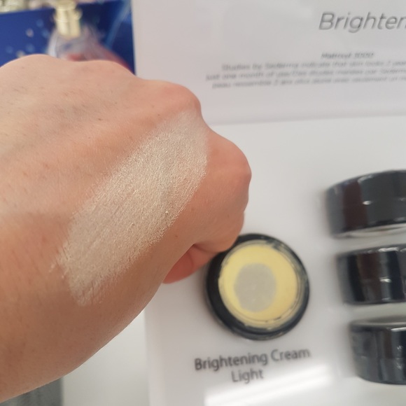 Brightening Cream - Picture 2 of 5